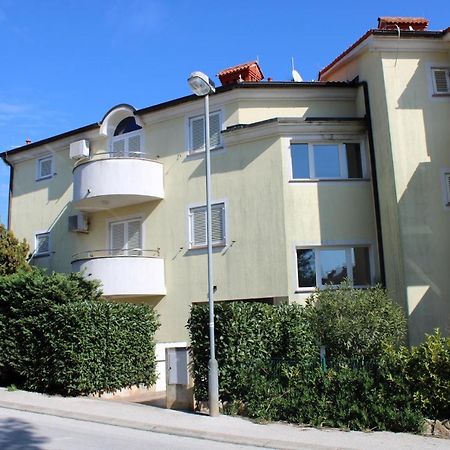 Studio Apartment Aniko Premantura Exterior photo